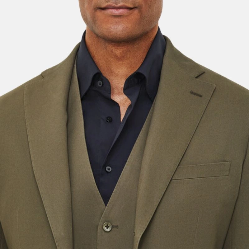 Olive Green Suit: Sharp & Stylish. Elevate Your Look!